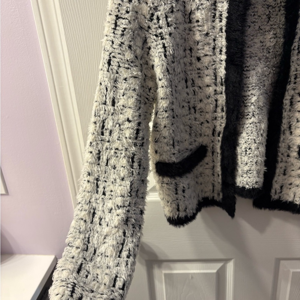 Ann Taylor Black and White Textured Blazer - Picture 3 of 5